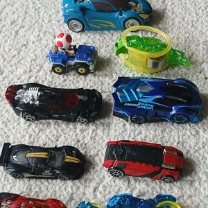 Bundle Of 9 Hot Wheels 1:64 Diecast Cars Star Wars Syper Mario